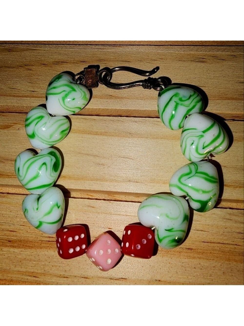 STUNNING VINTAGE ESTATE GREEN GLASS HEART & CASINO DICE 6 3/4" BRACELET